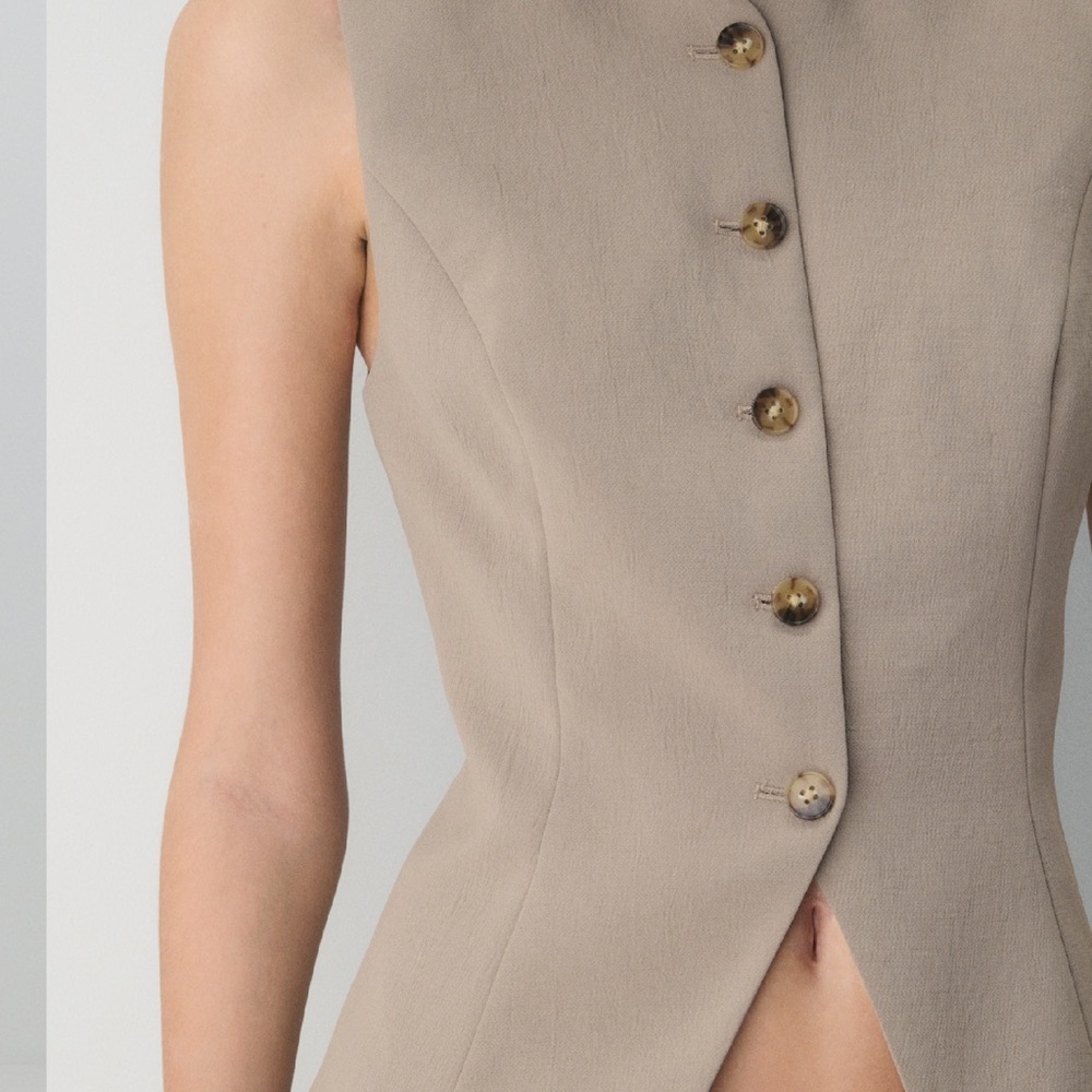 Aritzia Wilfred Regal Vest - Picture 3 of 6